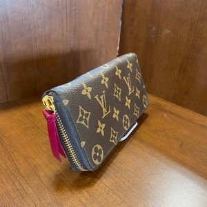 Louie Vuitton Clemence Wallet